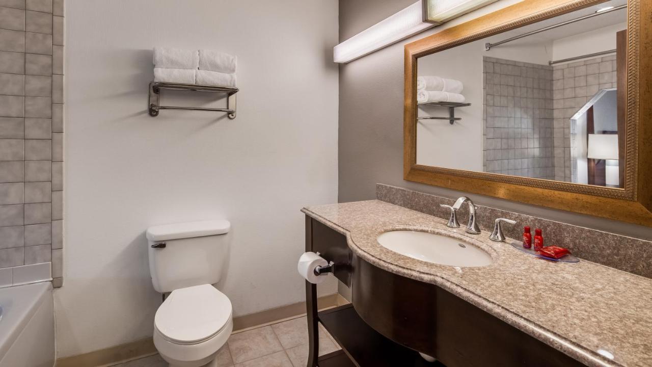 Bliss Point Inn & Suites ニュー・バッファロー エクステリア 写真