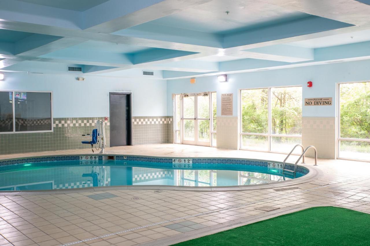 Bliss Point Inn & Suites ニュー・バッファロー エクステリア 写真