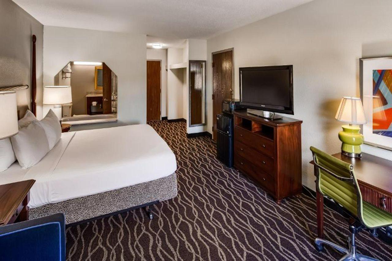 Bliss Point Inn & Suites ニュー・バッファロー エクステリア 写真
